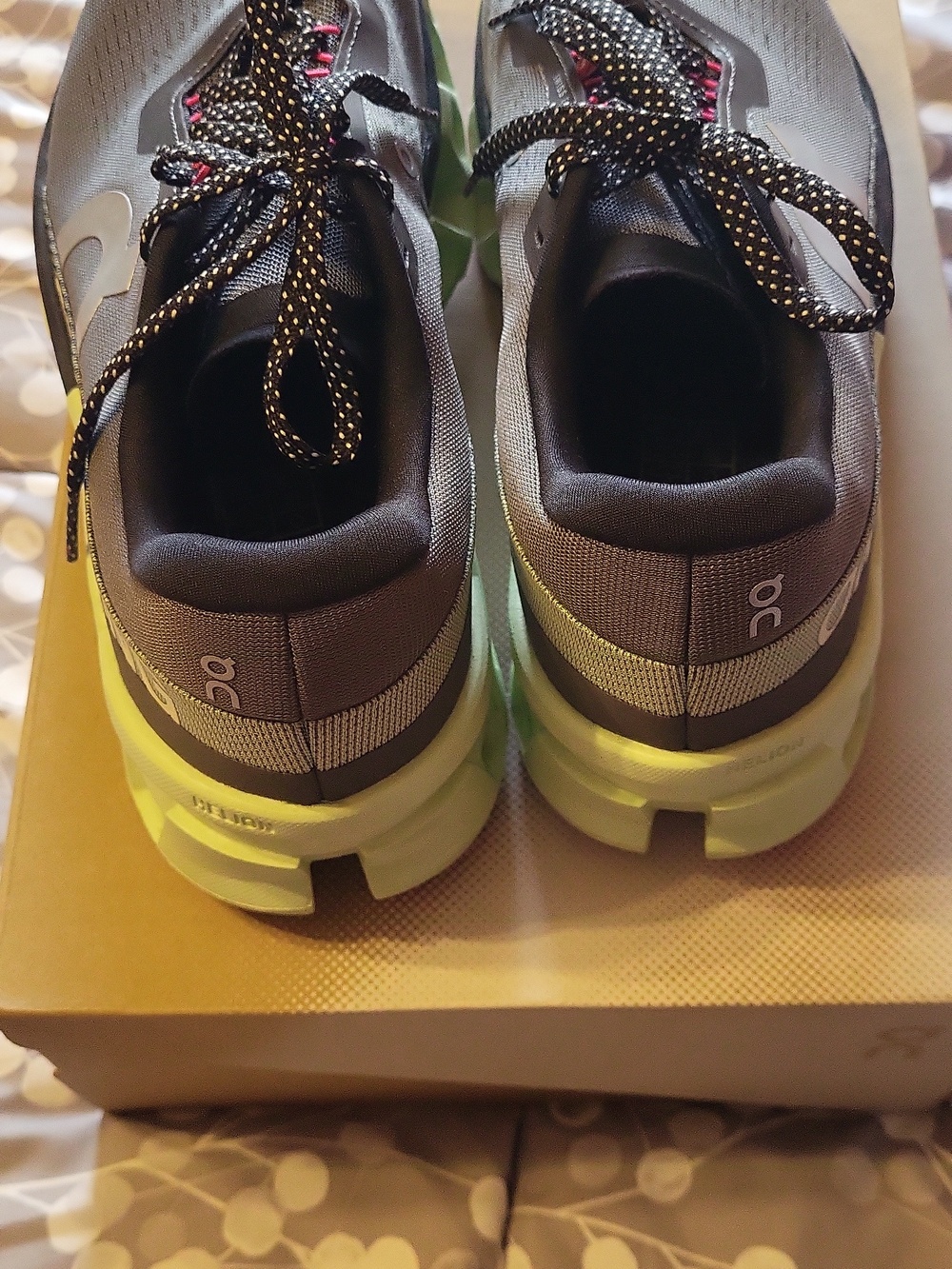 Size 9.5 Cloudmonster 2 Women'sAthletic Shoes in Black and Lime with Pink - Picture 4 of 7